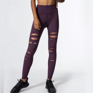 ALO Yoga Ripped Warrior Leggings